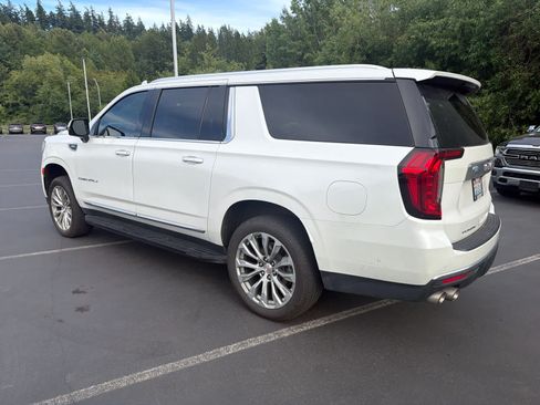 Used 2024 GMC Yukon XL Denali w/ Advanced Technology Package AWD/4WD image 4