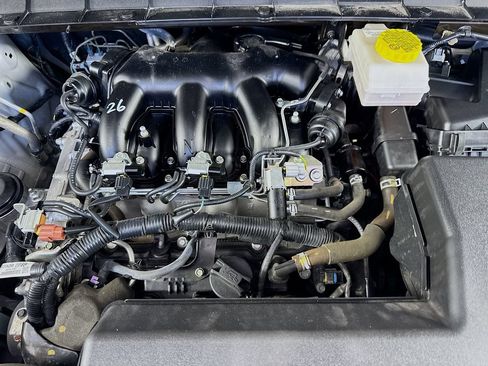 Used 2025 Nissan Pathfinder SV FWD image 39