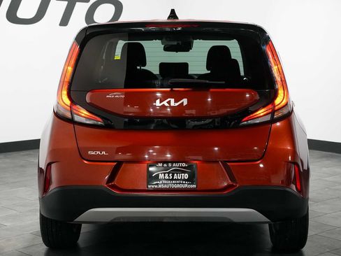 Used 2023 Kia Soul LX w/ Option Group 015 FWD image 5