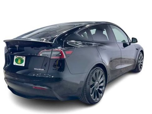 Used 2023 Tesla Model Y Long Range AWD/4WD image 2