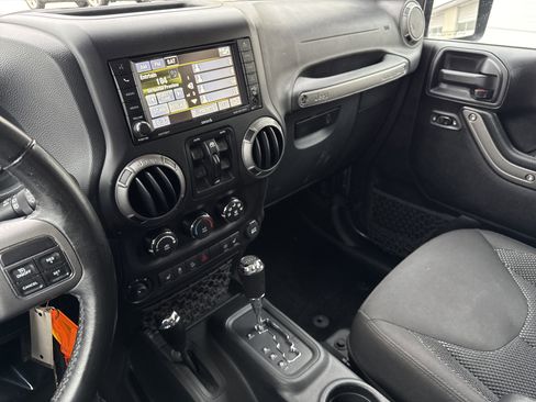 Used 2016 Jeep Wrangler Black Bear image 25