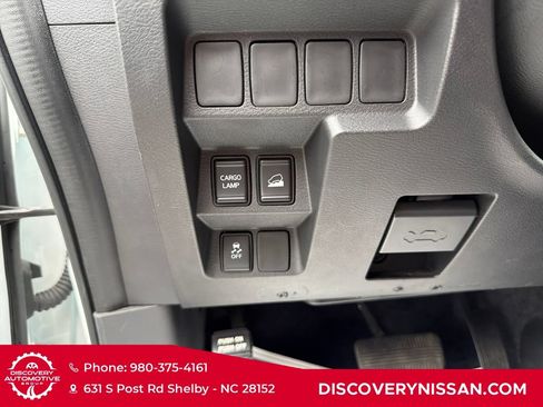 Certified 2024 Nissan Frontier SV AWD/4WD image 15
