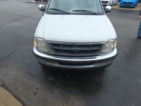 Used 1998 Ford F150 XLT image 5