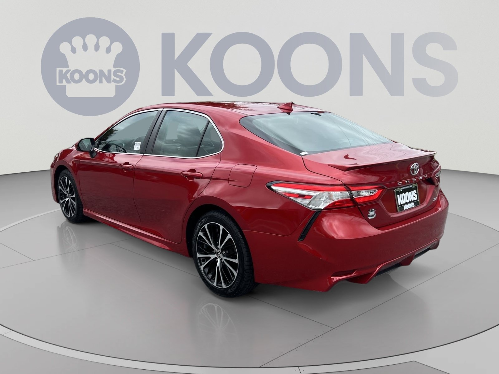 Used 2020 Toyota Camry SE FWD image 4