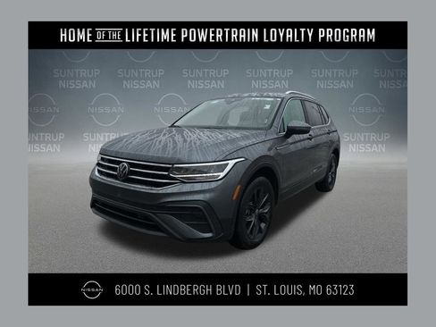 Used 2024 Volkswagen Tiguan SE image 1