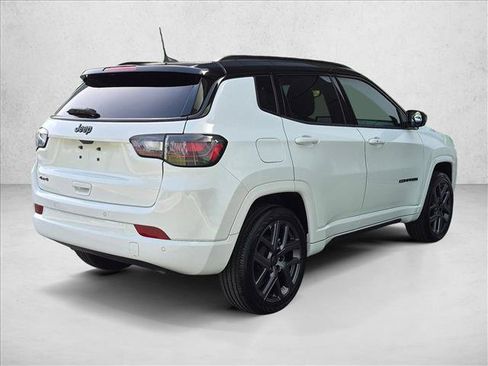 Used 2025 Jeep Compass Limited w/ High Altitude Package AWD/4WD image 5