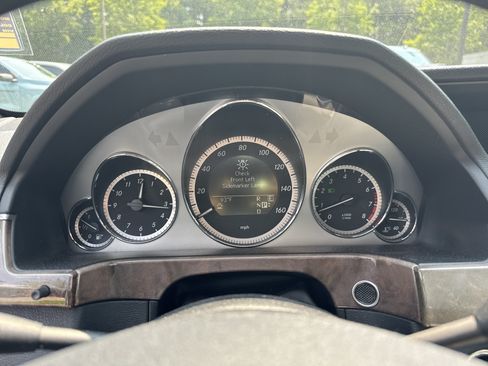 Used 2011 Mercedes-Benz E 350 4MATIC Sedan image 11