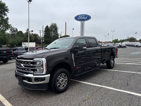 Used 2024 Ford F350 Lariat w/ Camper Package image 3