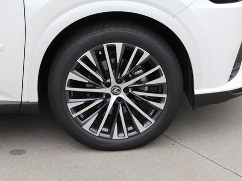 Used 2025 Lexus RX 350 Premium Plus w/ Accessory Package (Z1) FWD image 11