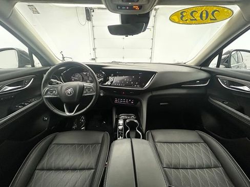 Used 2023 Buick Envision Avenir image 2