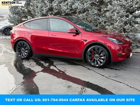 Used 2024 Tesla Model Y Performance image 12
