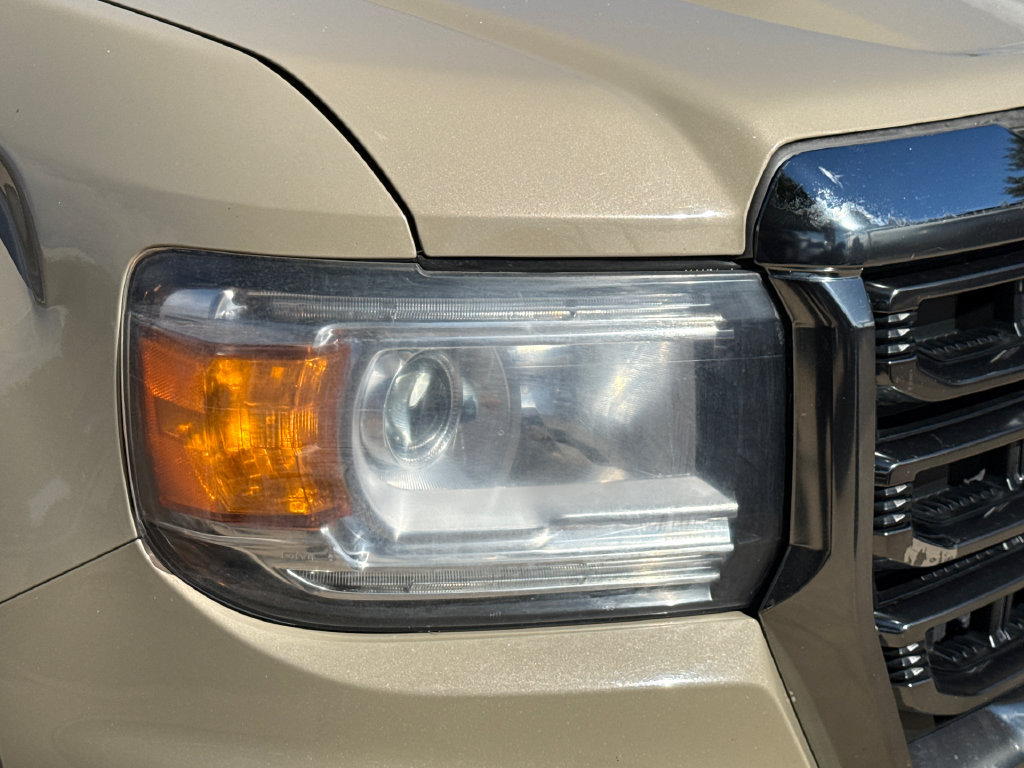 Used 2021 GMC Canyon AT4 w/ Trailering Package AWD/4WD image 4