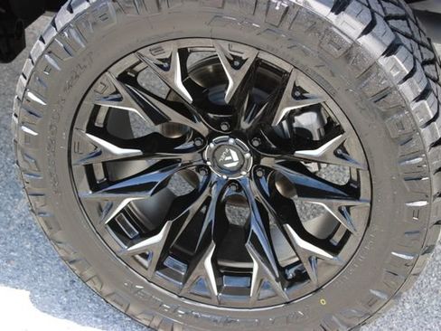 Used 2026 GMC Sierra 1500 Elevation AWD/4WD image 28