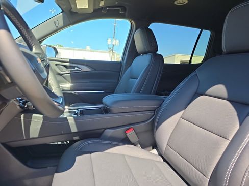 New 2026 Chevrolet Traverse LT w/ Enhanced Driving Package FWD image 24