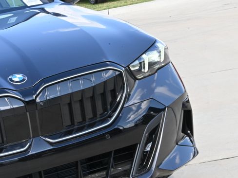 New 2026 BMW 540i xDrive w/ M Sport Package AWD/4WD image 9