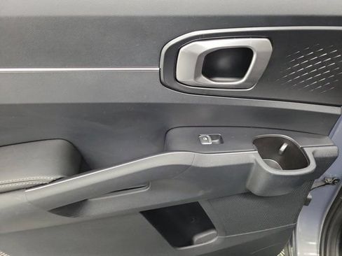 Certified 2022 Kia Sorento S FWD image 16