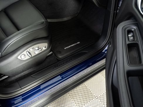 New 2026 Porsche Macan image 26