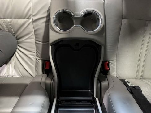 Used 2016 Cadillac SRX Luxury image 29