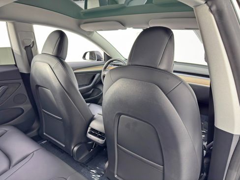 Used 2022 Tesla Model 3 Performance image 36