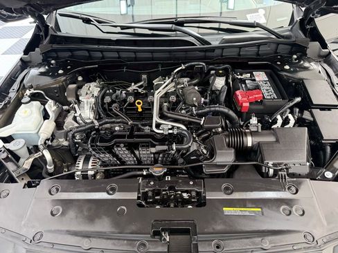 Used 2025 Nissan Altima 2.5 SV image 8
