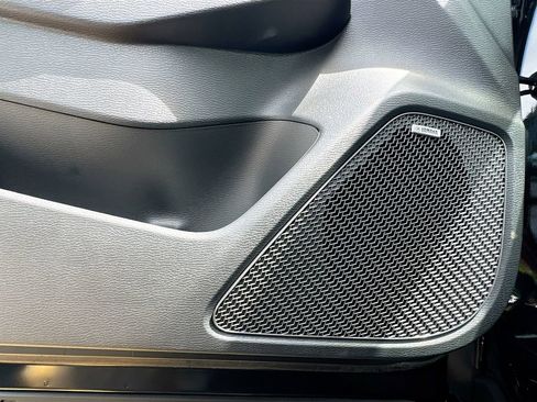 Used 2025 Mitsubishi Outlander SE image 20