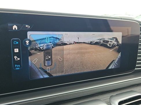 New 2026 Mercedes-Benz GLS 450 4MATIC image 37