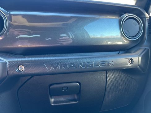 Used 2019 Jeep Wrangler Unlimited Sport image 22