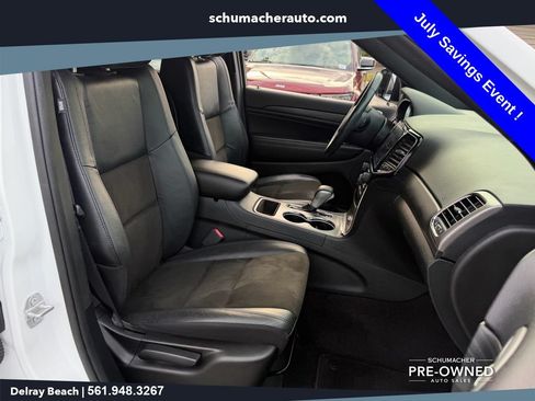 Used 2019 Jeep Grand Cherokee Altitude RWD image 17