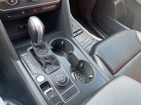 Used 2019 Volkswagen Atlas SE AWD/4WD image 19