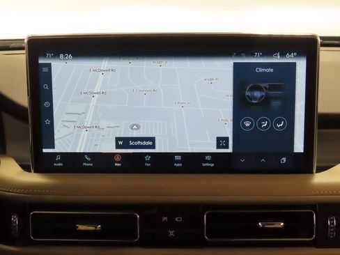 Used 2022 Lincoln Nautilus FWD w/ Premium Package image 12