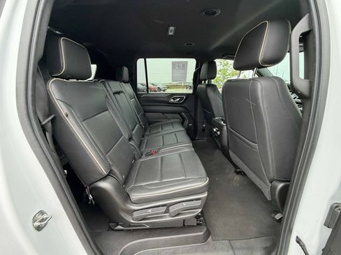 Used 2021 GMC Yukon XL SLT AWD/4WD image 25