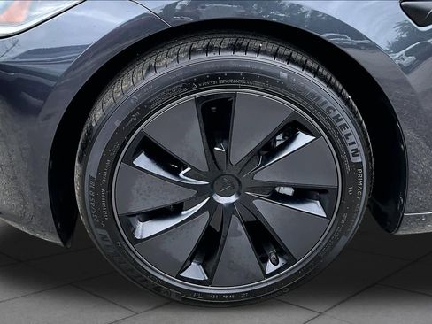 Used 2025 Tesla Model 3 Long Range RWD image 9