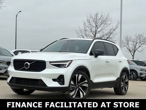 Certified 2023 Volvo XC40 B5 Plus w/ Driver Assist Package image 2