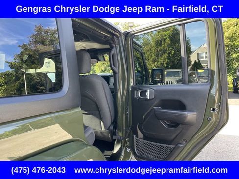 Used 2024 Jeep Wrangler Unlimited AWD/4WD image 14