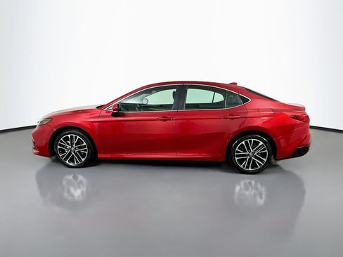 Used 2026 Toyota Camry XLE AWD/4WD image 8