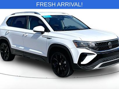 Certified 2023 Volkswagen Taos SE w/ Black Wheel Package