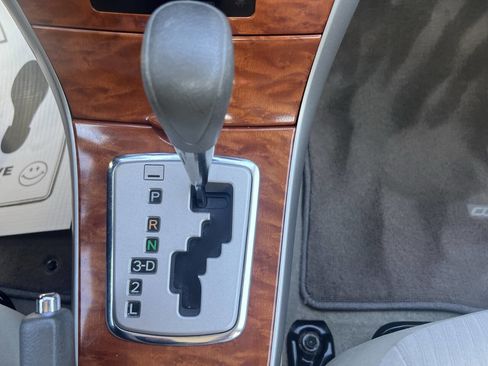 Used 2010 Toyota Corolla LE image 11