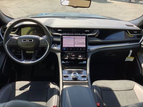 New 2023 Jeep Grand Cherokee Trailhawk w/ Luxury Tech Group III image 6