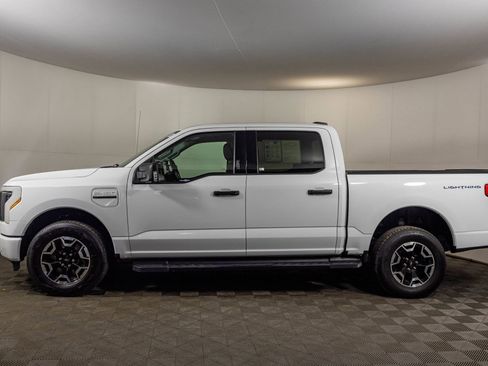 Used 2022 Ford F150 Lightning XLT w/ Tow Technology Package image 17