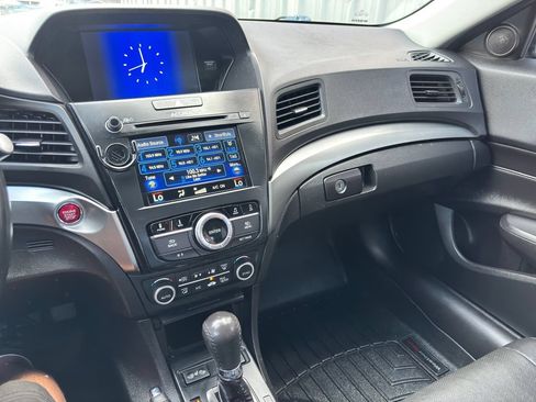 Used 2016 Acura ILX FWD image 25