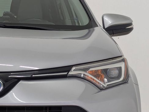 Used 2017 Toyota RAV4 Limited image 11