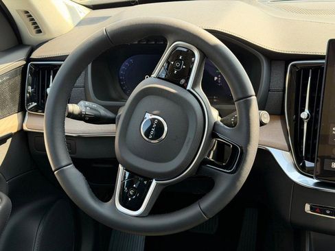 New 2026 Volvo XC90 T8 Plus w/ Protection Package image 7