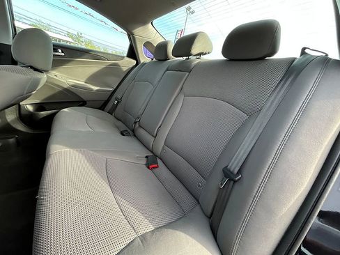 Used 2013 Hyundai Sonata GLS w/ Popular Equipment Pkg FWD image 16