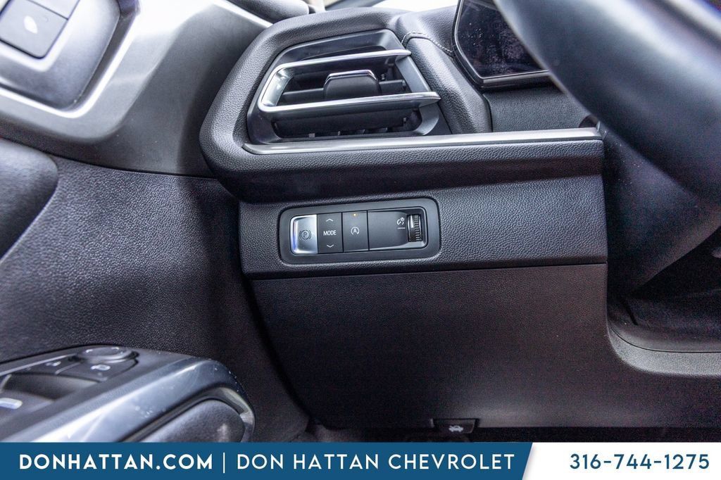 Used 2024 Chevrolet Traverse LT FWD image 12