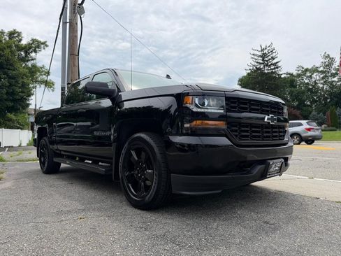 Used 2018 Chevrolet Silverado 1500 Custom w/ Custom Value Package AWD/4WD image 13