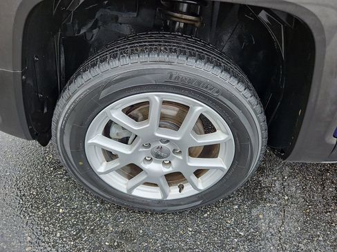 Used 2019 Jeep Renegade Sport w/ Sport Appearance Group image 30