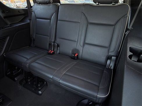 Used 2021 Chevrolet Tahoe Premier w/ Premium Package image 30