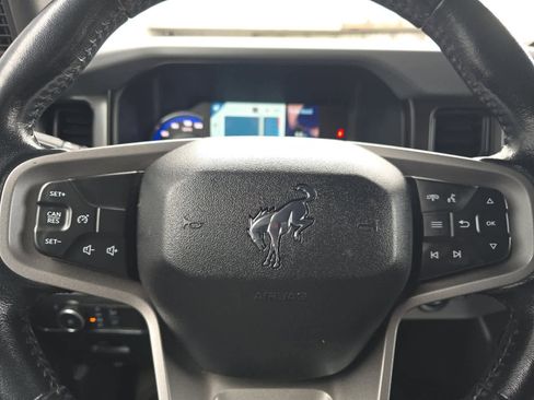 Used 2022 Ford Bronco Black Diamond image 23