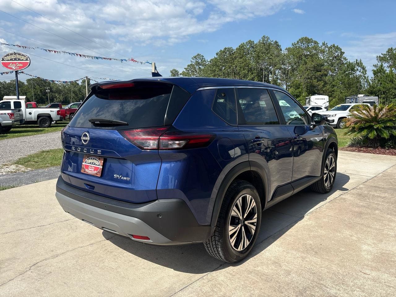 Used 2023 Nissan Rogue SV AWD/4WD image 5