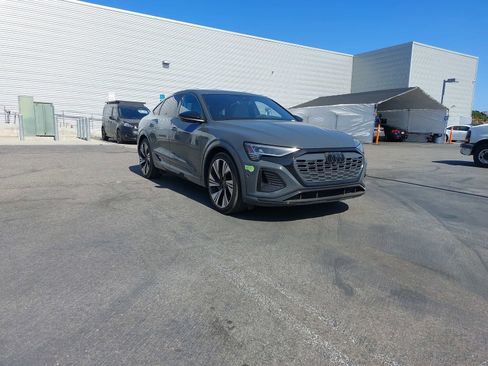 Used 2024 Audi Q8 e-tron Prestige w/ Prestige Package AWD/4WD image 2